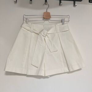 Club Monaco Cream Skorts with Pleated Design